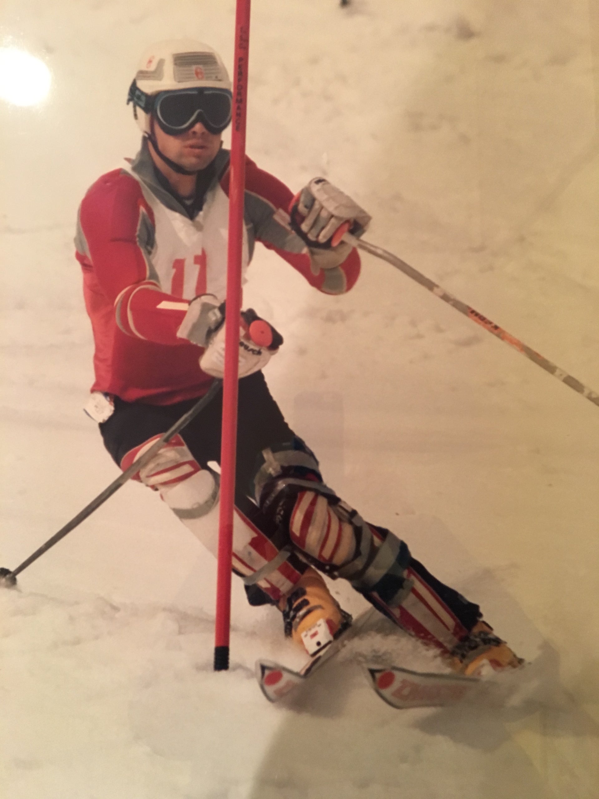 Chris Waddell racing slalom on a monoski